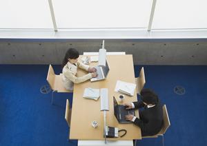 スタッフのケアーをしている派遣会社